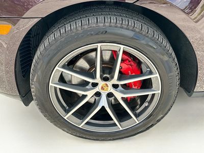 2024 Porsche Macan - Photo 37