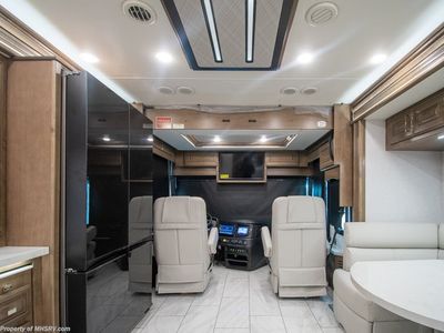 2026 Fleetwood Discovery LXE - Photo 4