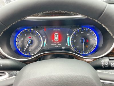 2024 Chrysler Pacifica - Photo 12