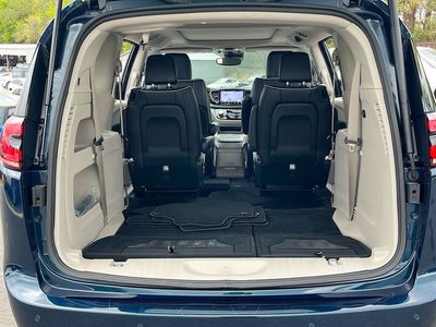 2024 Chrysler Pacifica - Photo 27