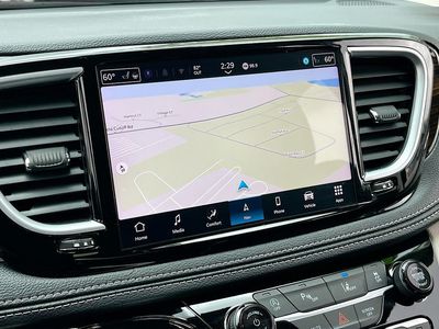2024 Chrysler Pacifica - Photo 13