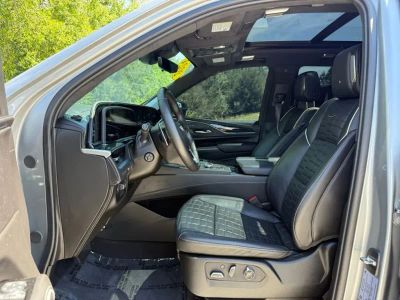 2024 Cadillac Escalade - Photo 25