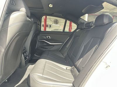 2024 BMW 3 Series - Photo 23