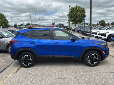 2025 Kia Seltos — side profile view