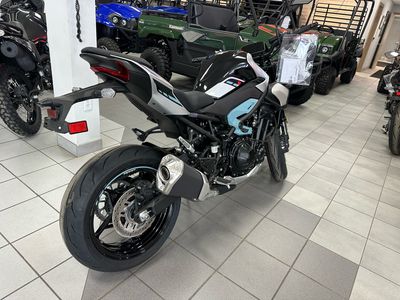 2025 Kawasaki Z900 ABS - Photo 4