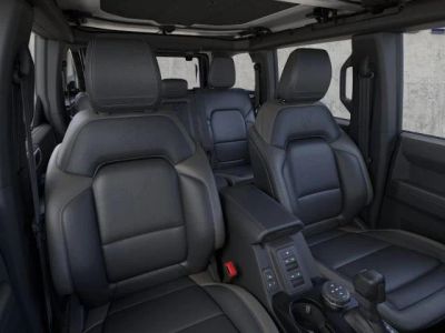 2026 Ford Bronco — photo 10 view