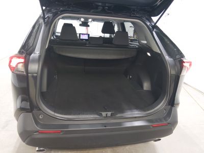2025 Toyota RAV4 - Photo 11