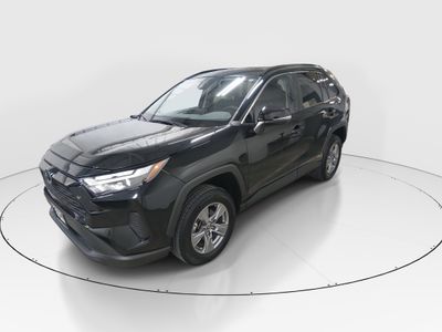 2025 Toyota RAV4 - Photo 4