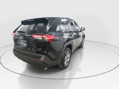 2025 Toyota RAV4 - Photo 7