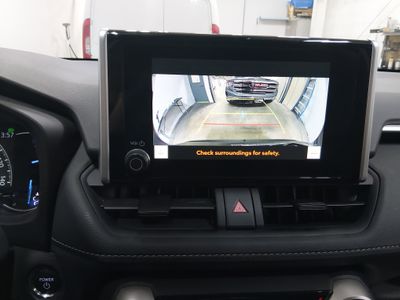 2025 Toyota RAV4 - Photo 16