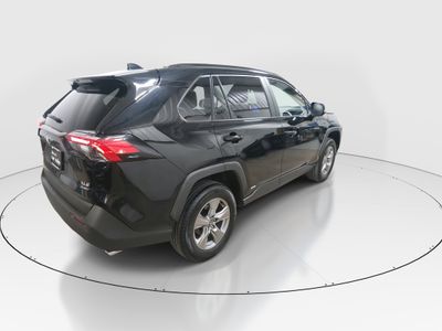2025 Toyota RAV4 - Photo 8