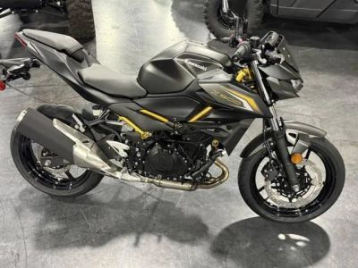 2026 Kawasaki Z500 ABS — front three-quarter view
