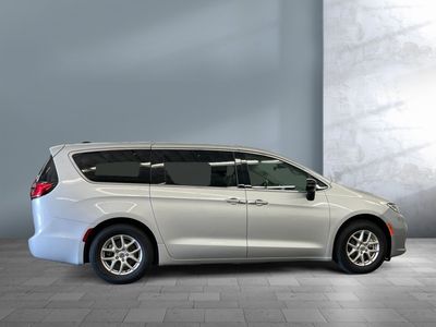 2024 Chrysler Pacifica - Photo 7