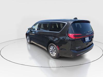 2023 Chrysler Pacifica — detail view