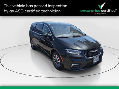 2023 Chrysler Pacifica Hybrid Touring L FWD — front three-quarter view