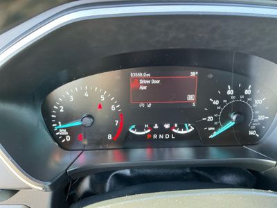 2021 Ford Escape — photo 10 view