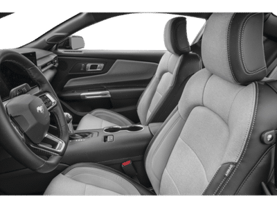 2026 Ford Mustang - Photo 9
