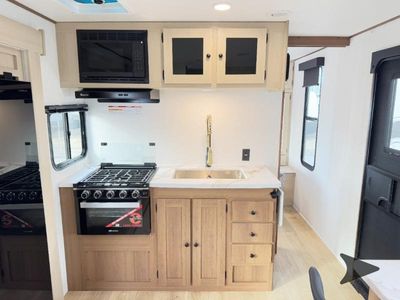 2026 Coachmen RV Apex Ultra-Lite - Photo 35