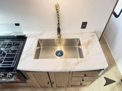 2026 Coachmen RV Apex Ultra-Lite - Photo 39