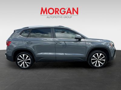 2022 Volkswagen Taos - Photo 2