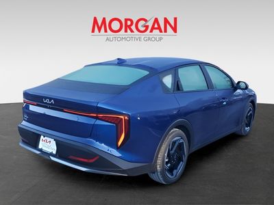 2025 Kia K4 - Photo 2