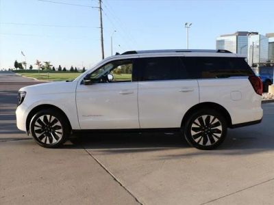 2025 Ford Expedition — side profile view