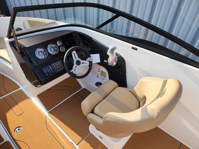 2025 Bayliner V20I - Photo 11