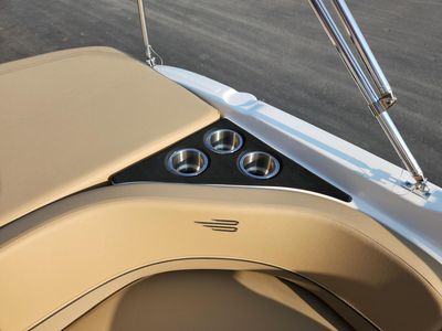 2025 Bayliner V20I - Photo 10