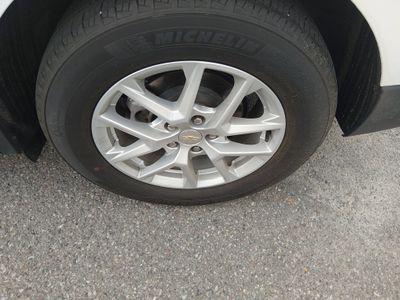 2024 Chevrolet Equinox — photo 10 view