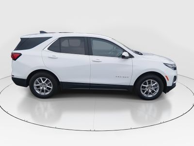 2024 Chevrolet Equinox — photo 8 view