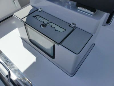 2027 Sea Pro 245 FLXR — engine compartment view