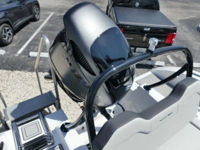 2027 Sea Pro 245 FLXR — detail view