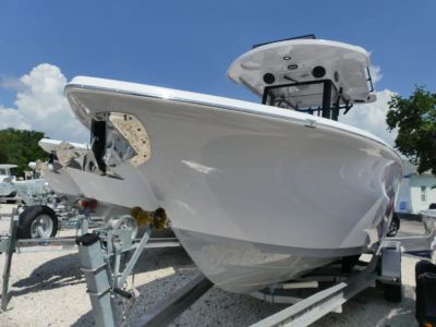2027 Sea Pro 245 FLXR — rear three-quarter view