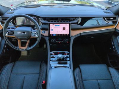 2025 Jeep Grand Cherokee - Photo 15
