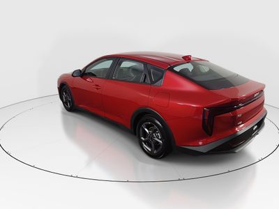 2025 Kia K4 - Photo 5