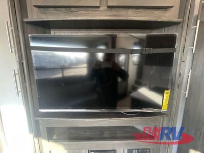 2025 Keystone RV Fuzion Impact Edition - Photo 36