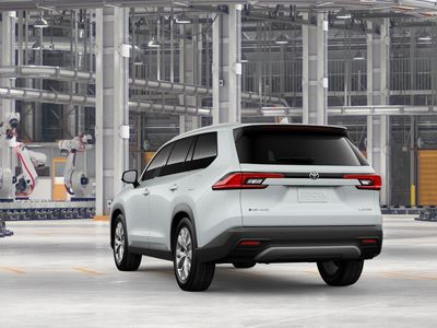 2026 Toyota Grand Highlander Hybrid — photo 7 view