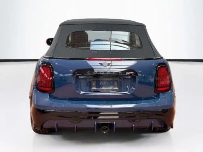 2026 MINI CONVERTIBLE — detail view