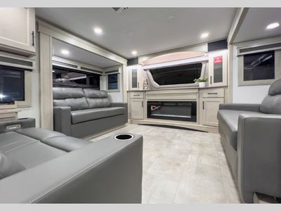 2026 Grand Design Solitude - Photo 10