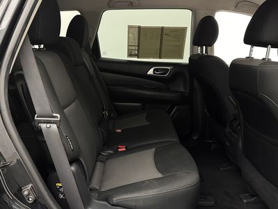 2020 Nissan Pathfinder - Photo 28