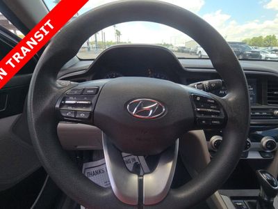 2019 Hyundai Elantra - Photo 5