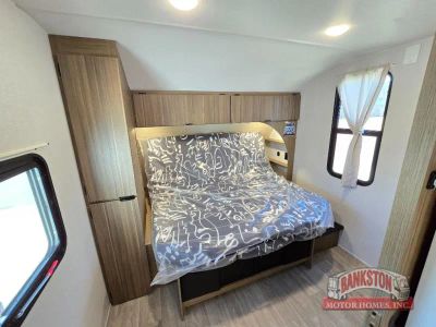 2026 Wildwood X-Lite 25ICE — photo 29 view