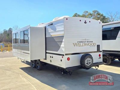 2026 Wildwood X-Lite 25ICE — photo 8 view