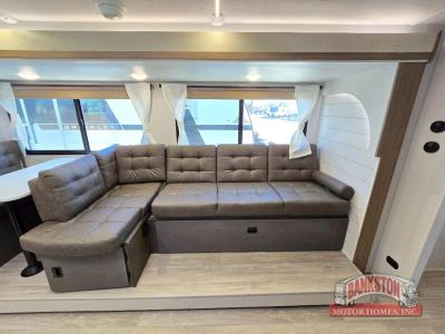 2026 Wildwood X-Lite 25ICE — photo 19 view