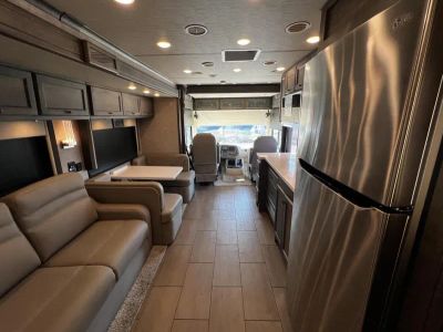 2023 Tiffin ALLEGRO - Photo 3