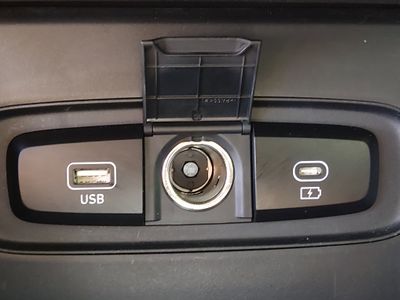 2025 Hyundai Venue - Photo 17