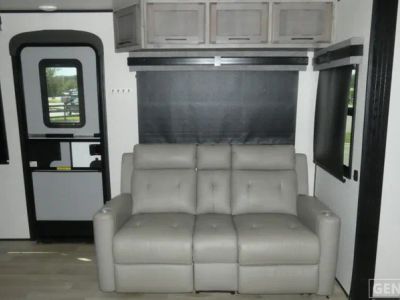 2023 KZ Durango Gold - Photo 9