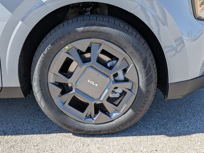 2026 Kia Carnival Hybrid — photo 12 view