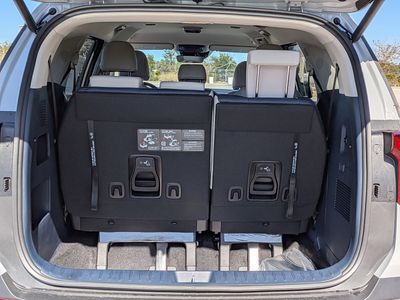 2026 Kia Carnival Hybrid — photo 14 view