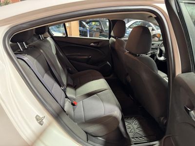 2017 Chevrolet Cruze - Photo 17